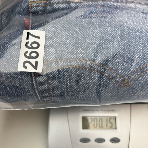 VTG Levis 550 Jeans Mens 40x32 Blue Denim Americana Classic Dadcore Y2K Workwear - Picture 11 of 11